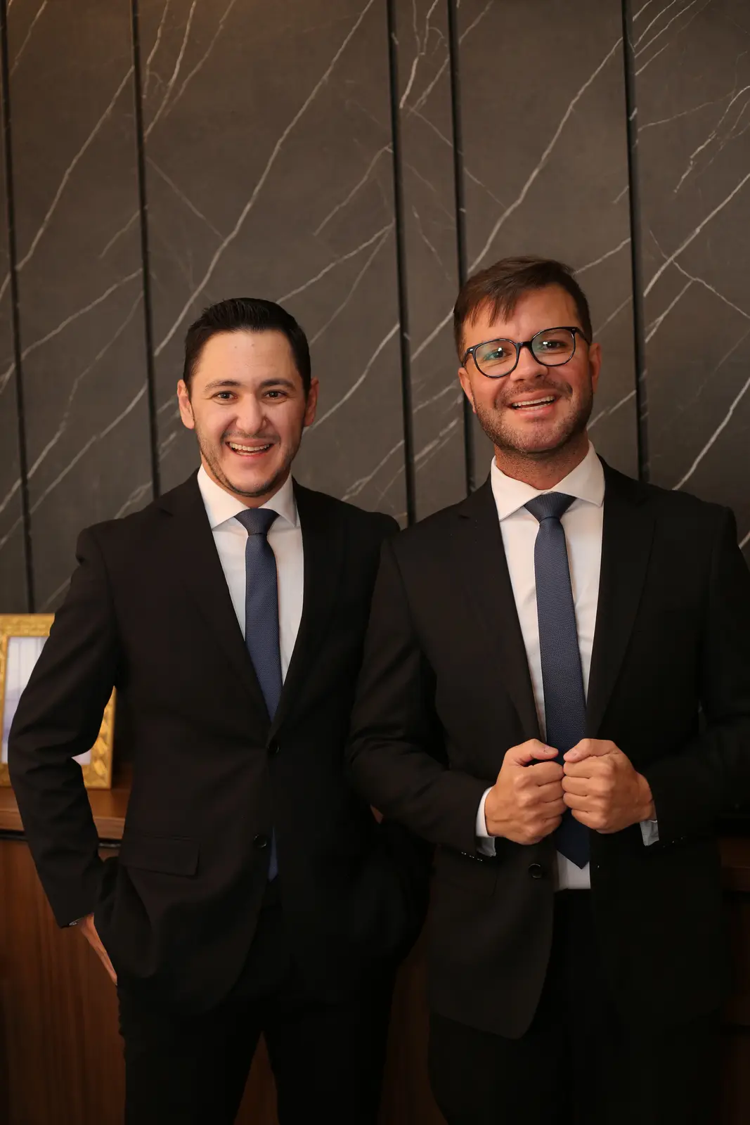 Os sócios Pedro Gueiros e Gabriel Godoi lado a lado